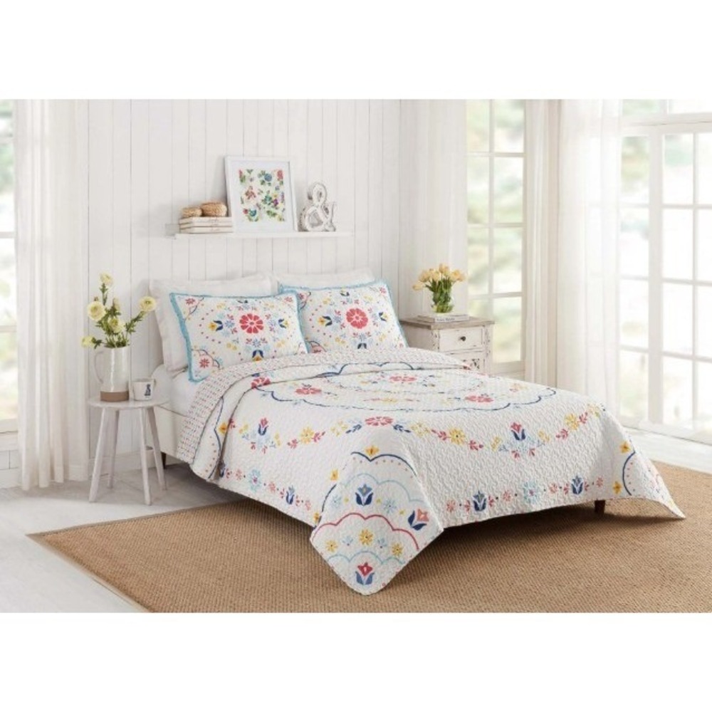 The Pioneer Woman White Floral Quilt Set with Red, Blue, Yellow Accents - Picture 8 of 12